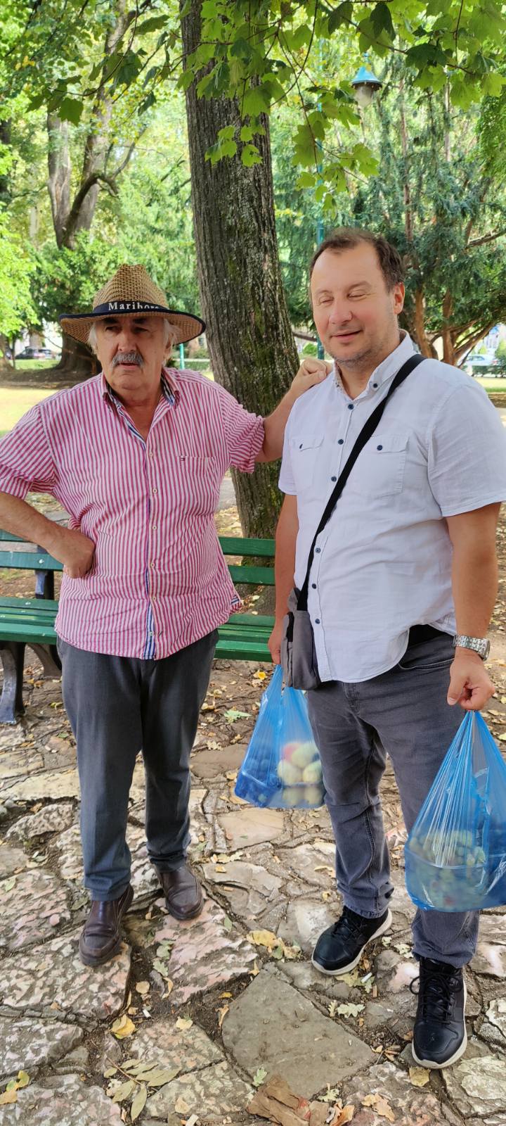 Pacijent donio grožđe radnicima u šatoru